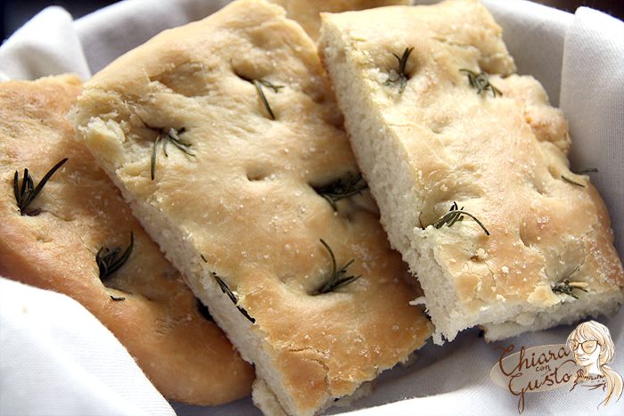 b_0_0_0_10_images_focaccia_al_rosmarino.jpg